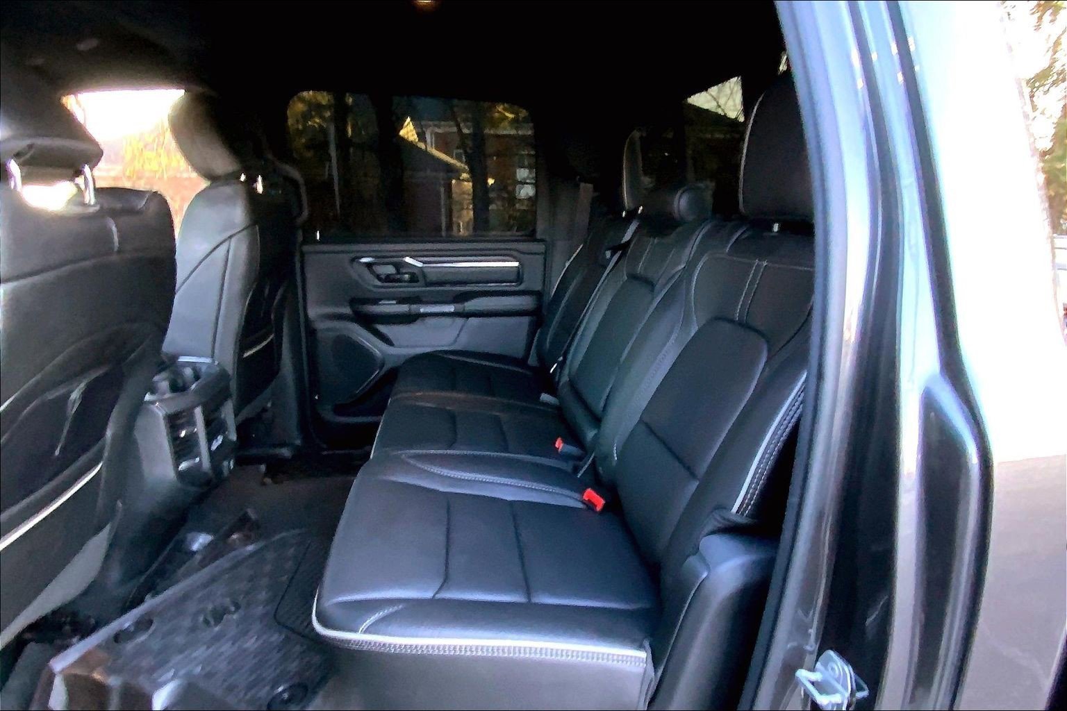 Used 2022 RAM 1500 Limited w/ Body Color Bumper Group image 17