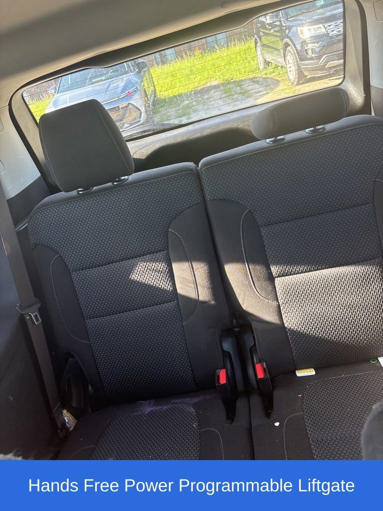 Certified 2020 GMC Acadia SLE w/ Driver Convenience Package FWD image 3