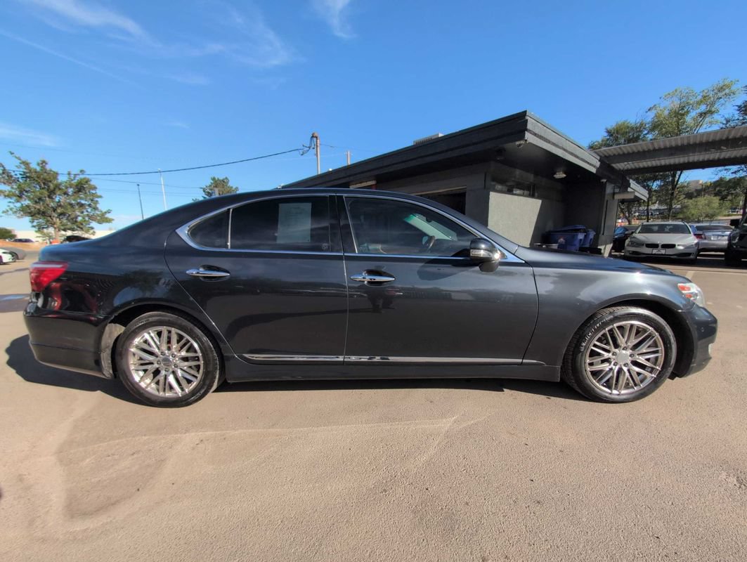 Used 2011 Lexus LS 460 AWD w/ Comfort Pkg image 8