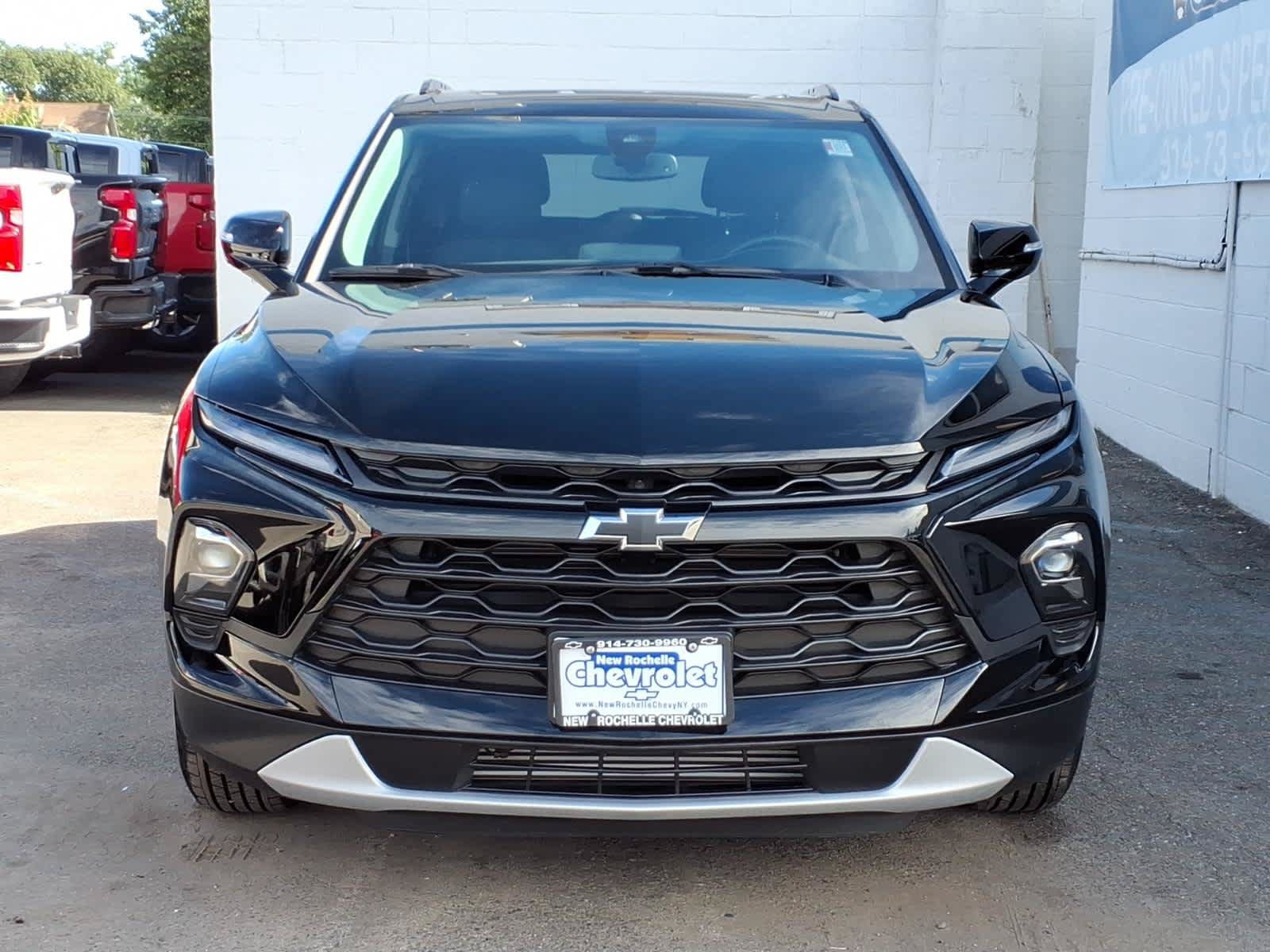 Used 2026 Chevrolet Blazer LT w/ Midnight/Sport Edition AWD/4WD image 2