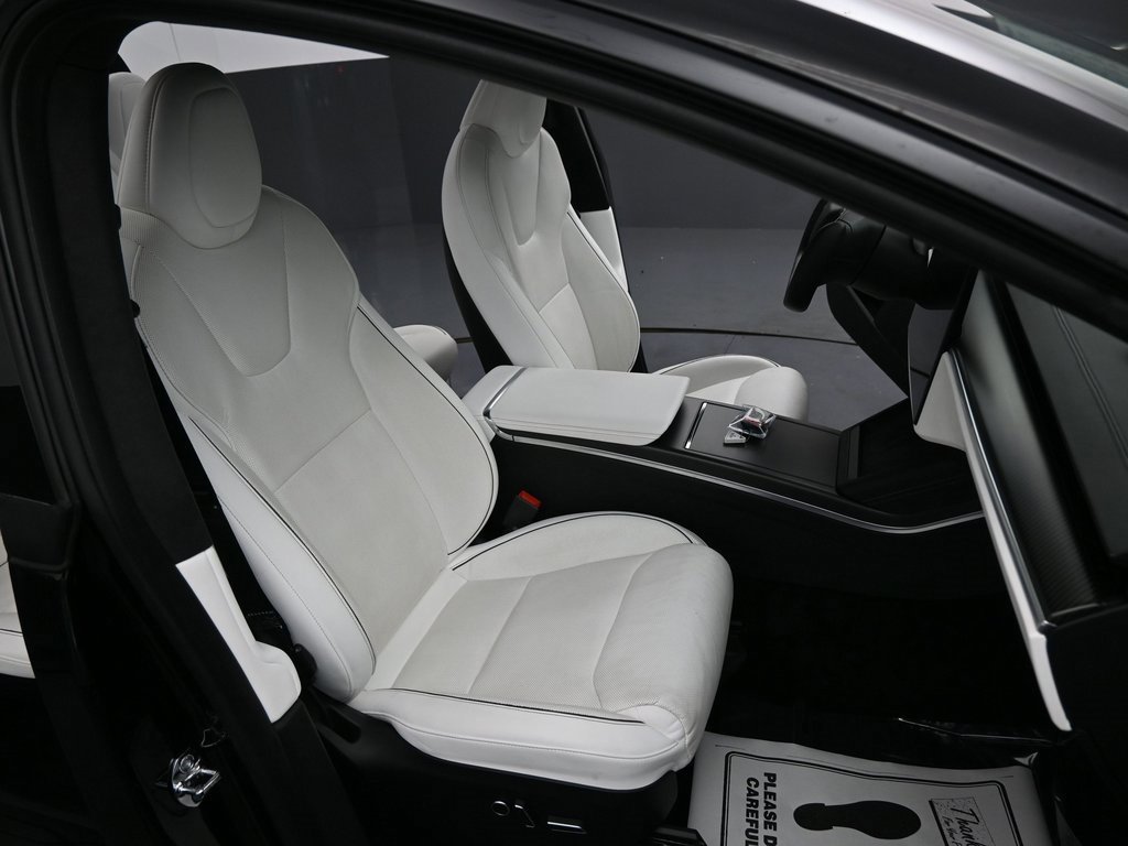 Used 2022 Tesla Model X Plaid image 34