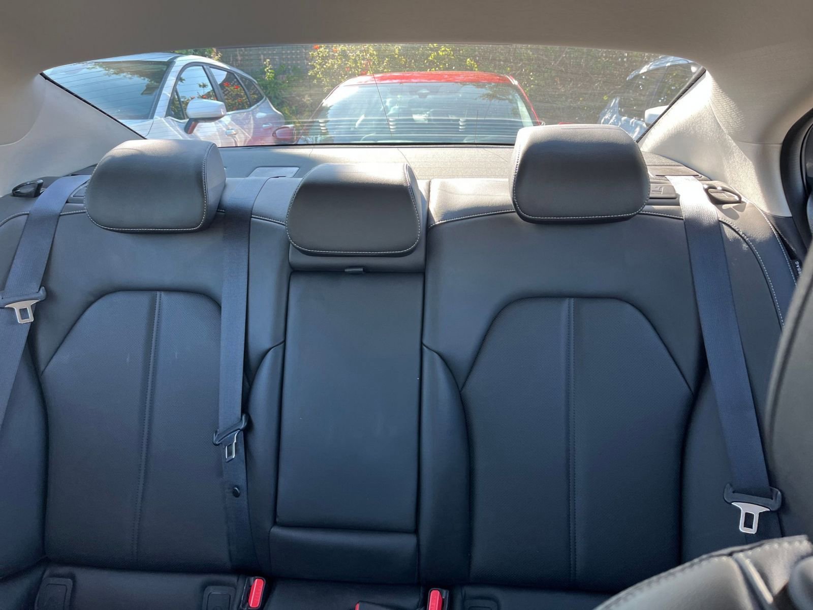 Used 2025 Genesis G70 2.5T image 38