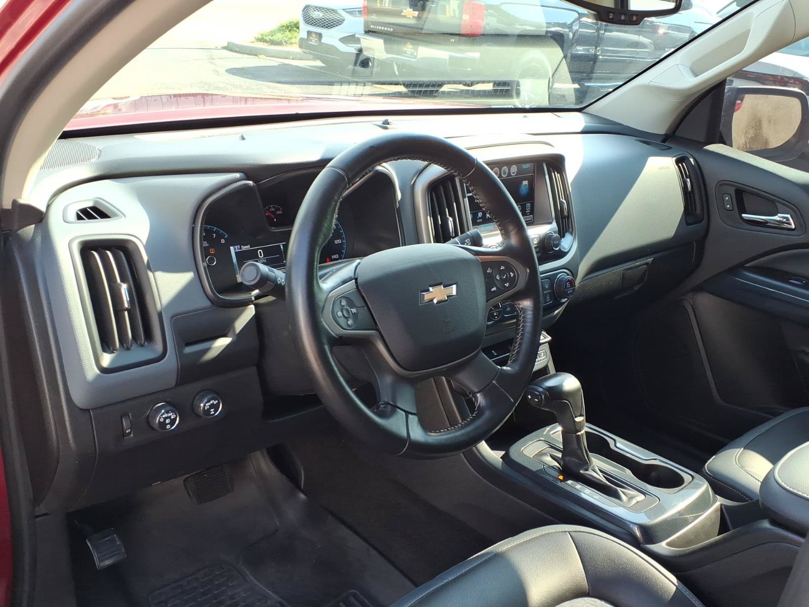Used 2017 Chevrolet Colorado Z71 AWD/4WD image 5