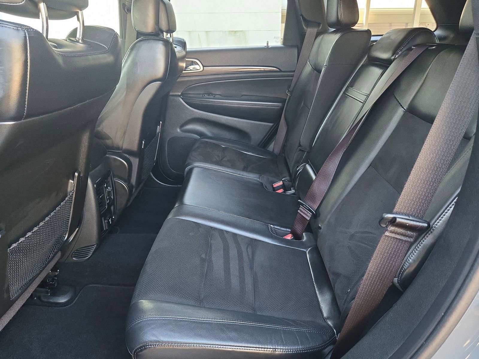 Used 2019 Jeep Grand Cherokee Altitude image 26