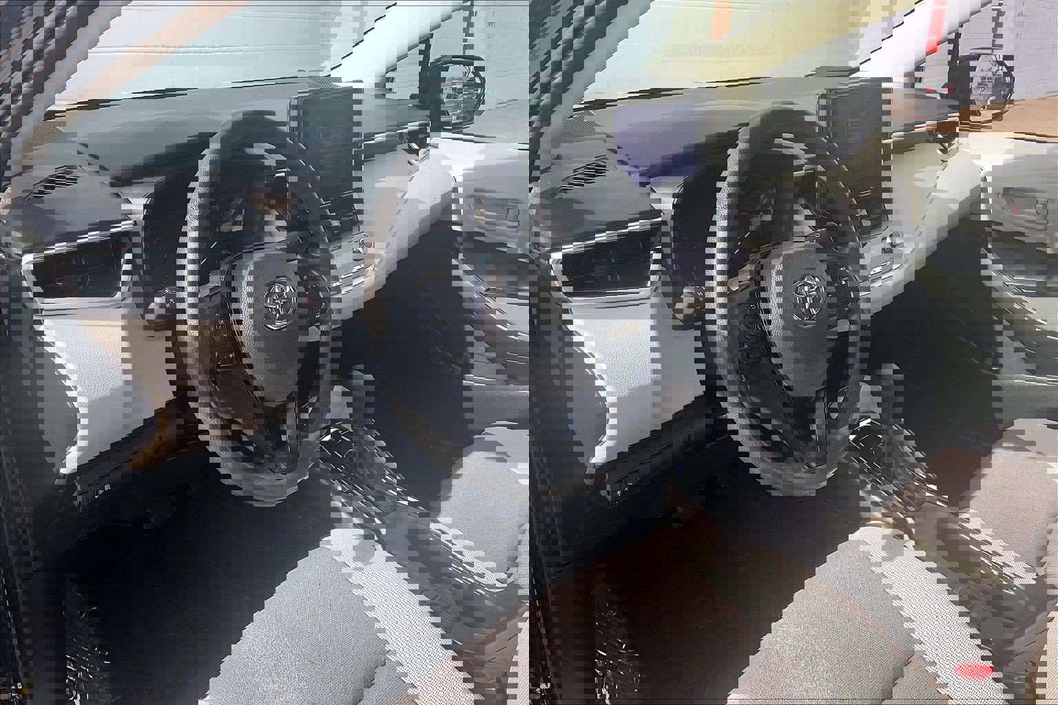 Used 2023 Toyota Corolla LE w/ Carpet Mat Package (TMS) image 18