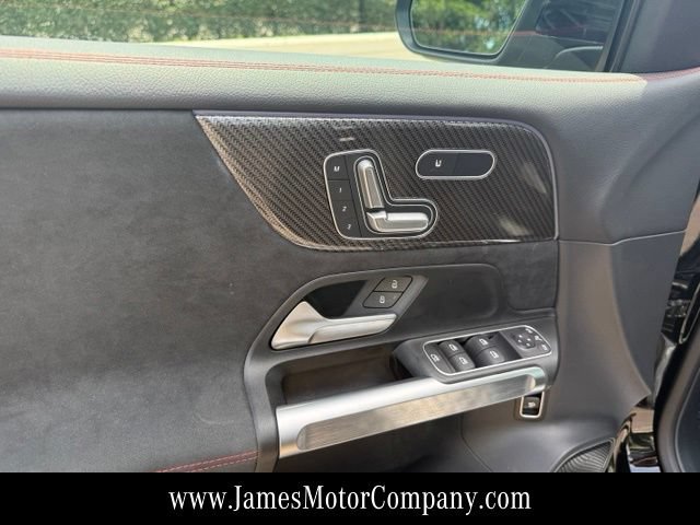 Used 2025 Mercedes-Benz GLB 35 AMG 4MATIC image 15