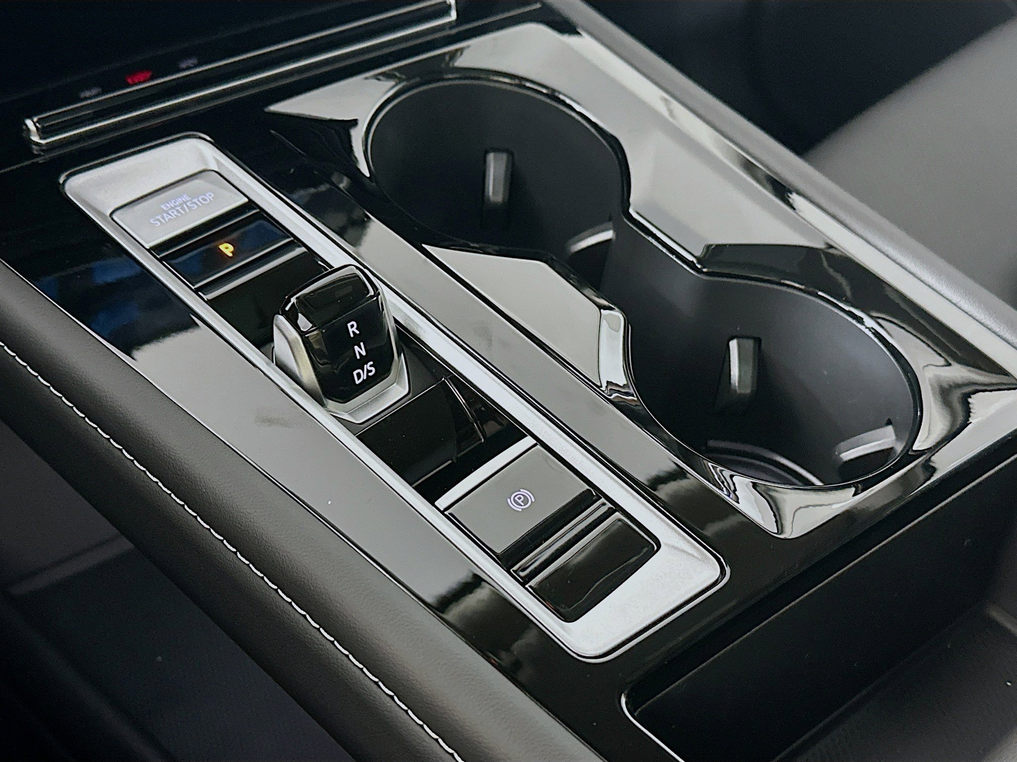 New 2025 Volkswagen Atlas SE image 16