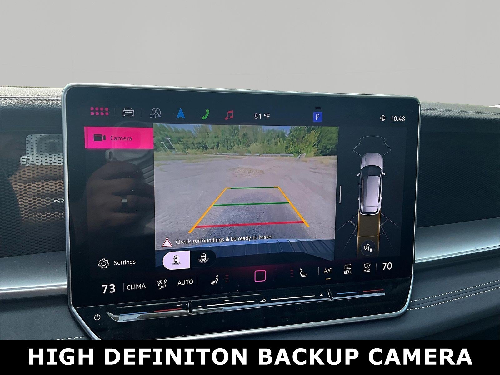 Used 2025 Volkswagen Tiguan SE w/ Panoramic Sunroof Package AWD/4WD image 8