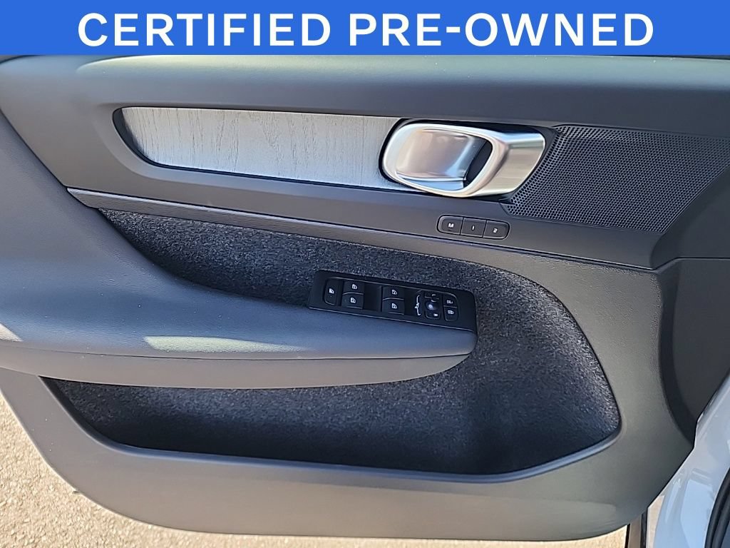 Certified 2026 Volvo XC40 B5 Plus AWD/4WD image 10