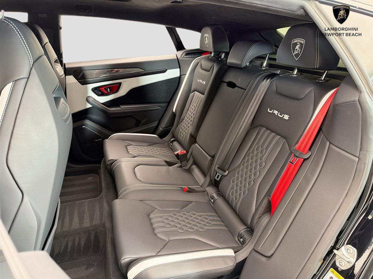 Used 2024 Lamborghini Urus S AWD/4WD image 21