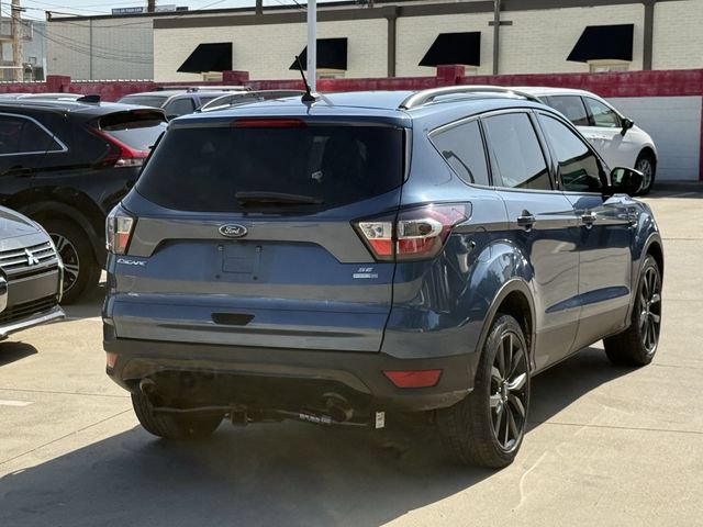 Used 2018 Ford Escape SE w/ SE Sport Appearance Package AWD/4WD image 4