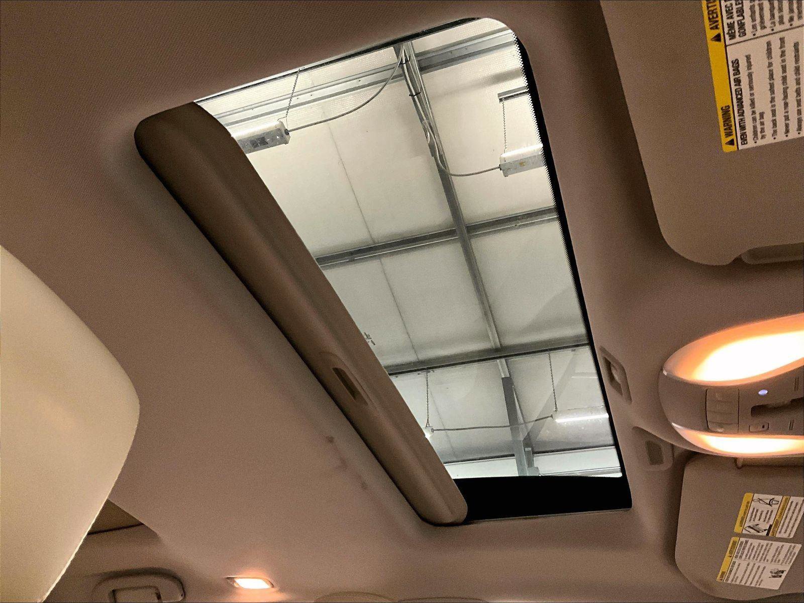 Used 2017 INFINITI QX60 Luxe w/ Deluxe Technology Package AWD/4WD image 22