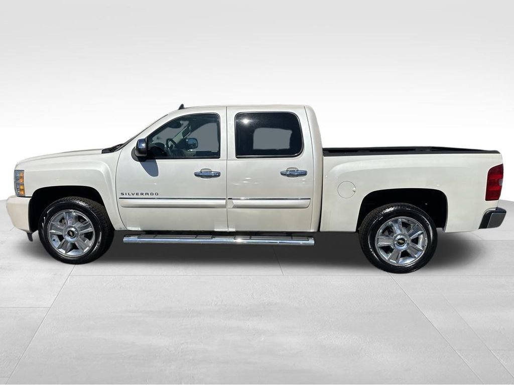 Used 2013 Chevrolet Silverado 1500 LTZ w/ LTZ White Diamond Edition image 2