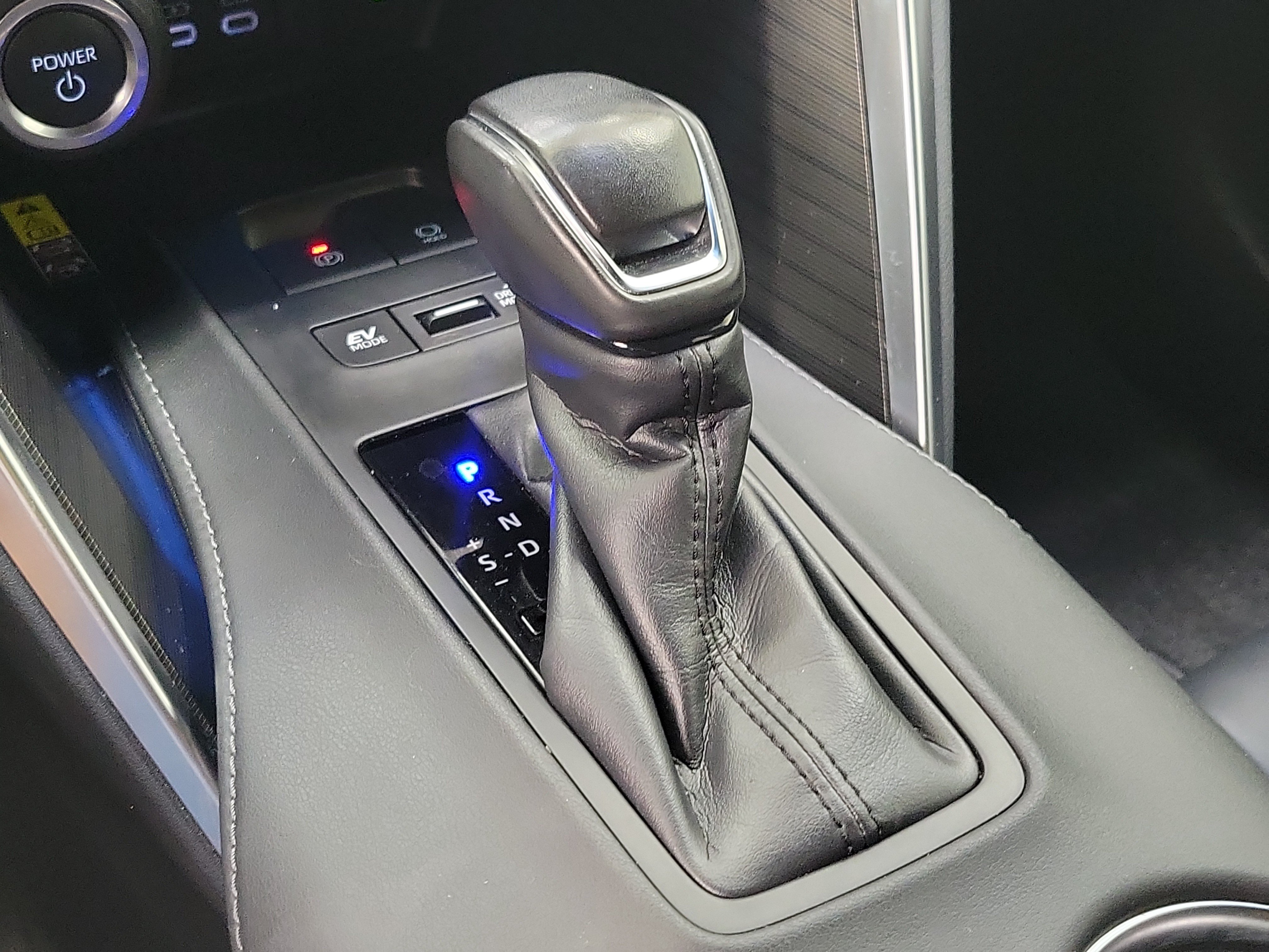 Certified 2024 Toyota Venza Nightshade AWD/4WD image 32