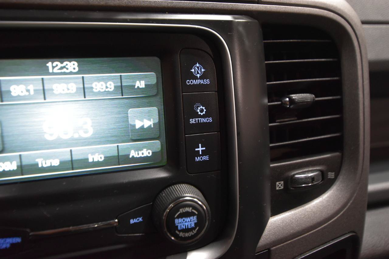 Used 2017 RAM 1500 Express w/ Express Value Package AWD/4WD image 27