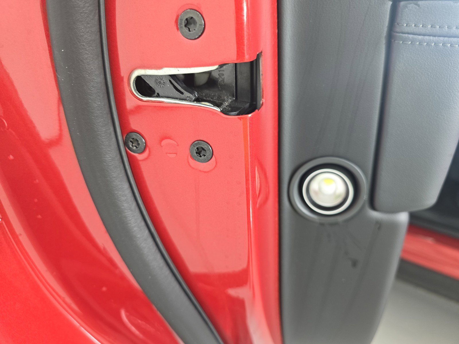 Used 2023 Rivian R1T Adventure image 30