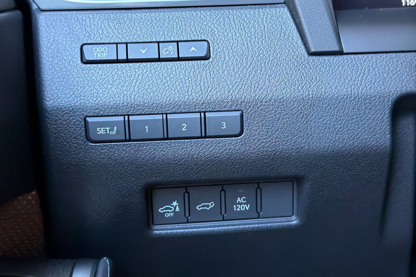 Certified 2025 Lexus GX 550 w/ Accessory Package (Z1) AWD/4WD image 36