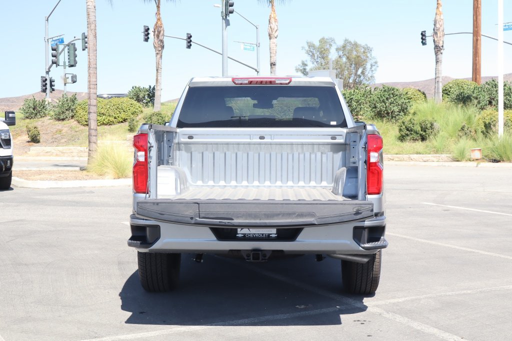 New 2026 Chevrolet Silverado 1500 RST w/ LPO, Dark Essentials Package RWD image 32