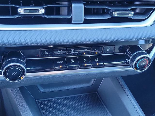 New 2026 Chevrolet Equinox LT w/ Safety and Technology Package FWD image 26