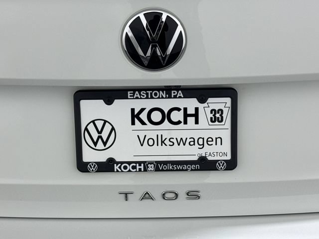 Used 2023 Volkswagen Taos SE w/ Panoramic Sunroof Package AWD/4WD image 19