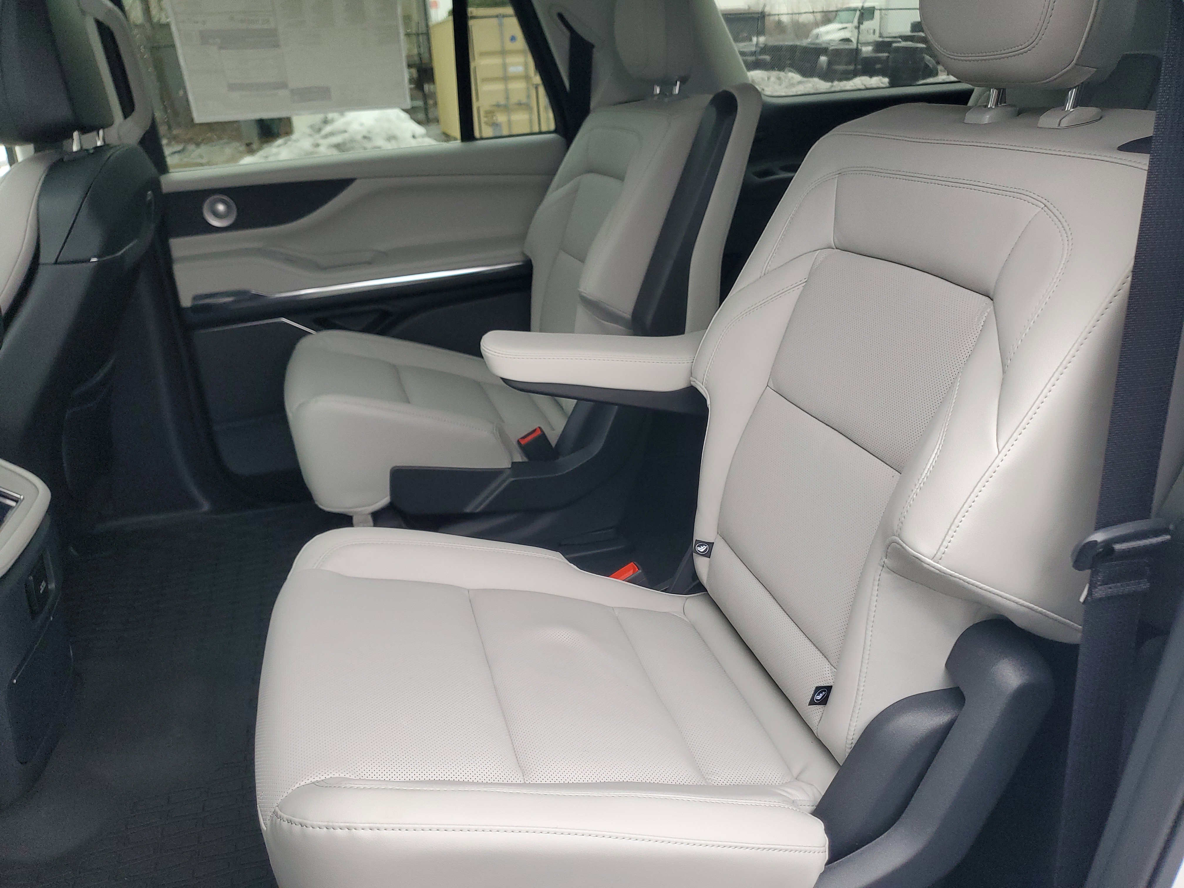 New 2025 Lincoln Navigator L Reserve image 29