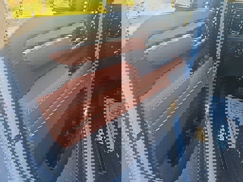 New 2026 GMC Sierra 3500 Denali Ultimate image 9