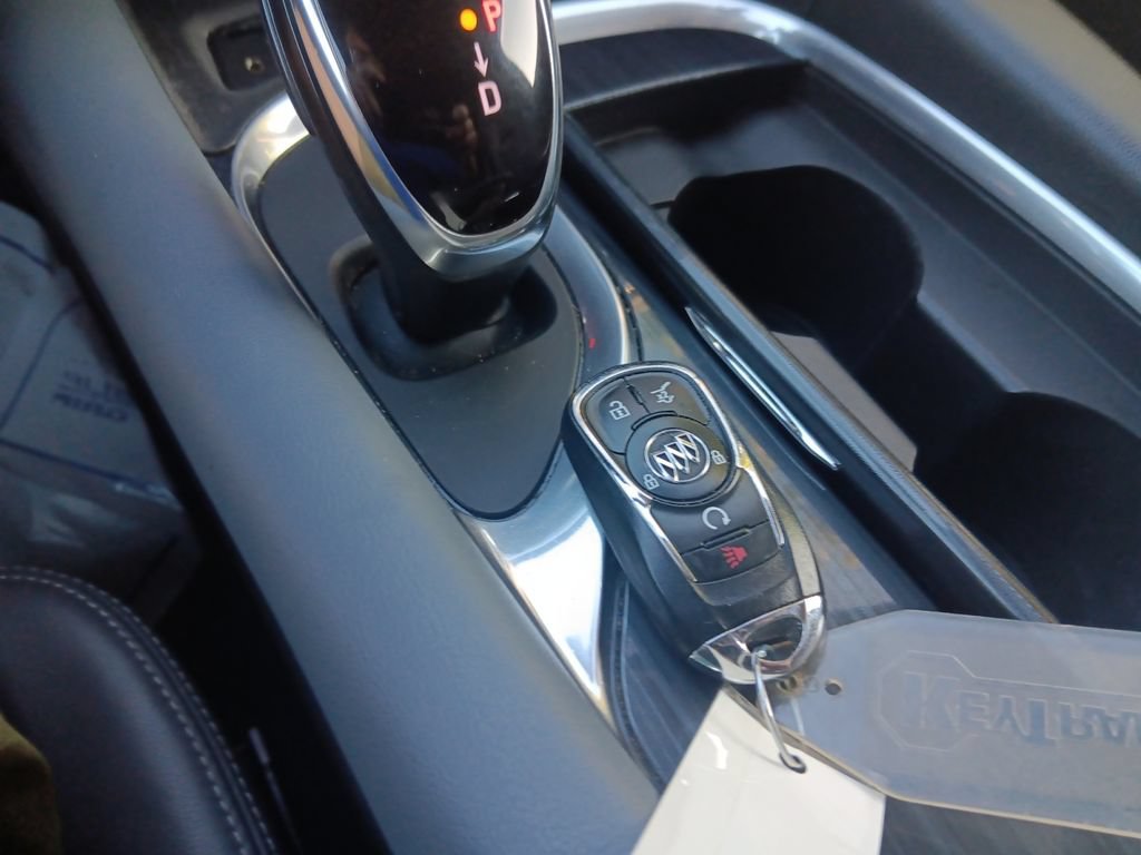 Used 2020 Buick Enclave Essence AWD/4WD image 24