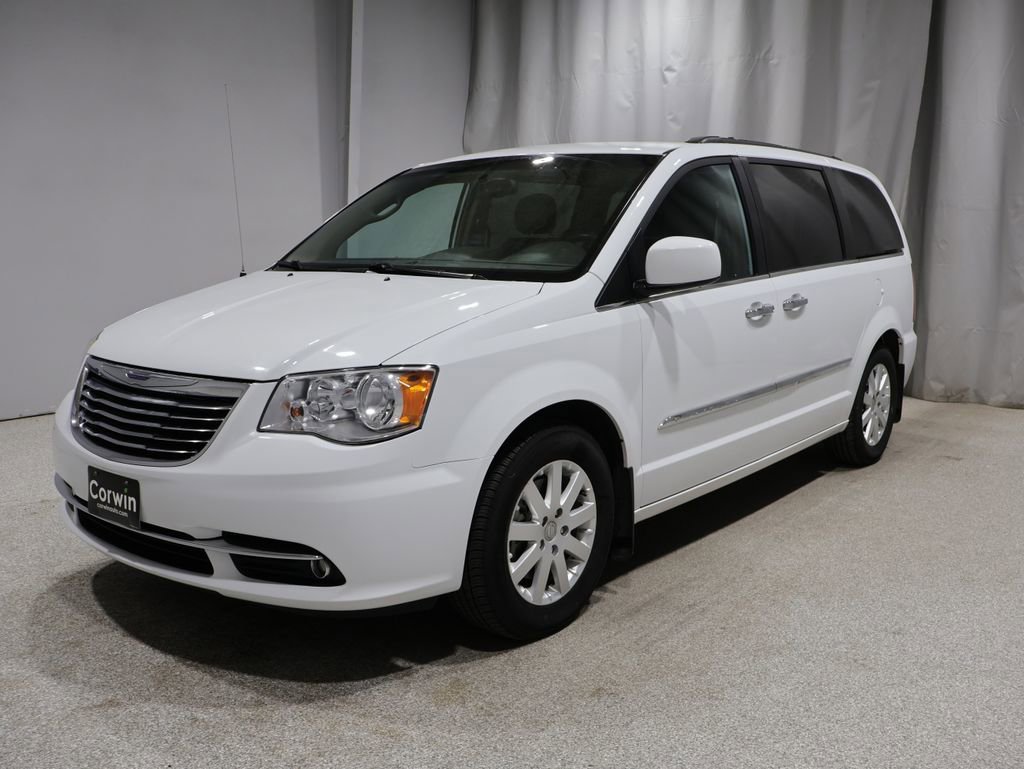 Used 2015 Chrysler Town & Country Touring w/ Driver Convenience Group FWD image 5