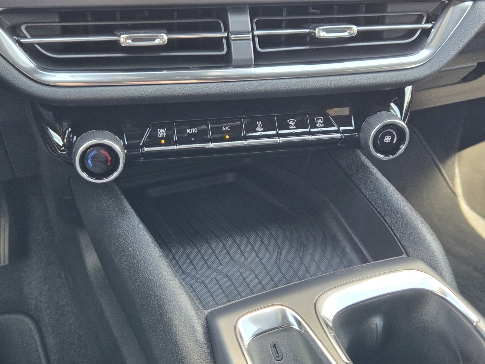 New 2026 Chevrolet Equinox EV LT w/ Comfort Package image 14