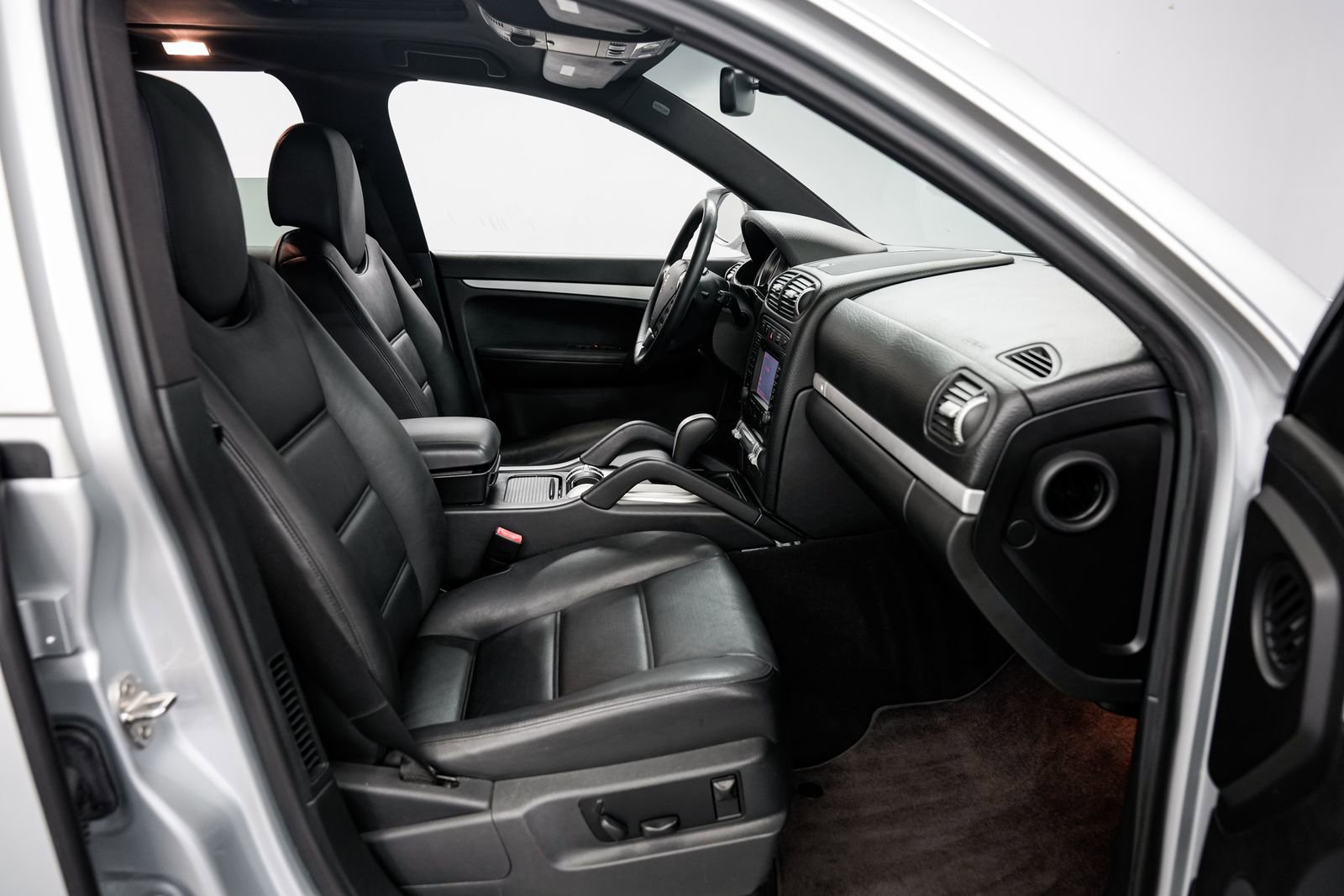 Used 2008 Porsche Cayenne S AWD/4WD image 26