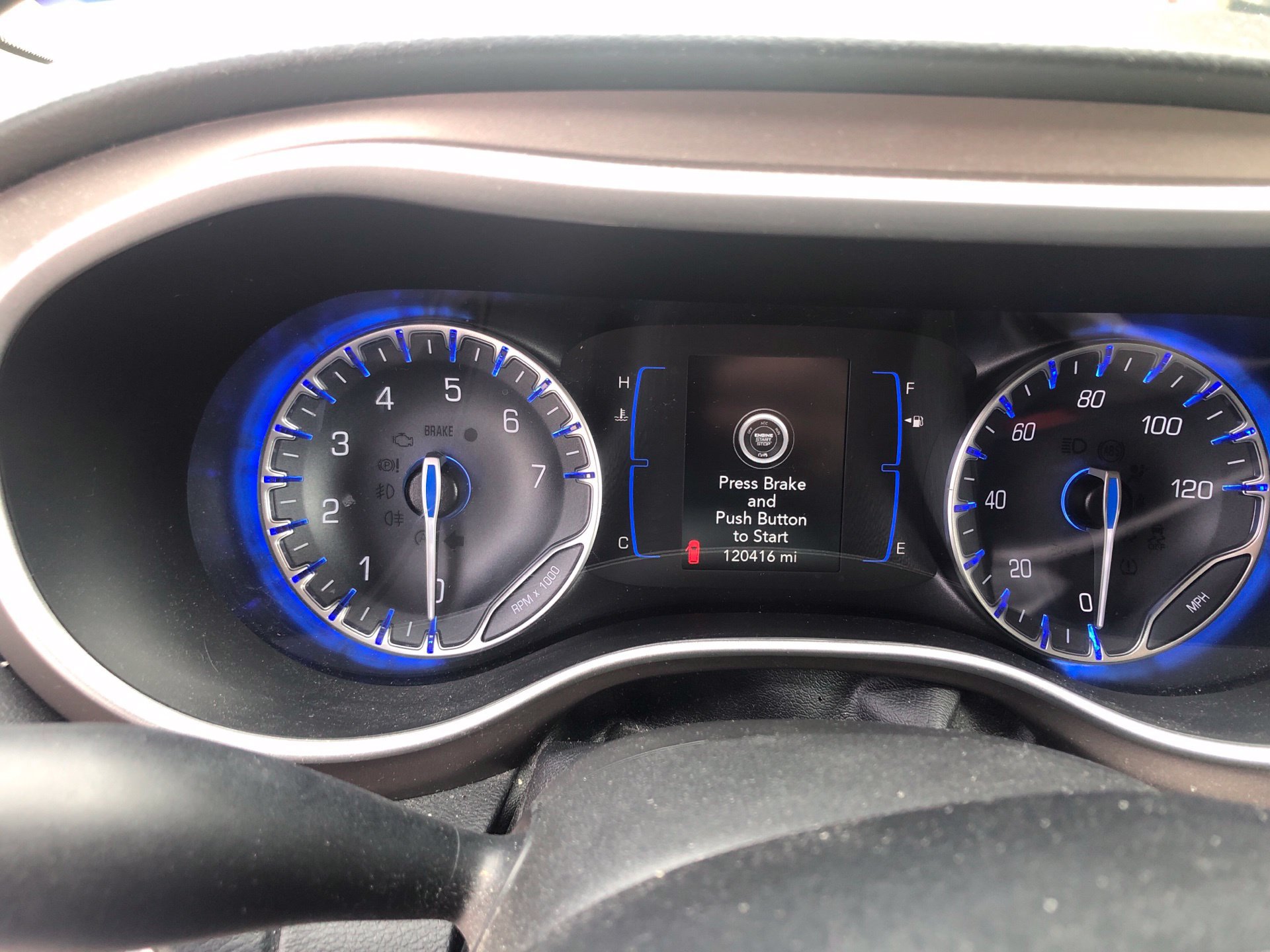 Used 2021 Chrysler Voyager Lxi FWD image 12