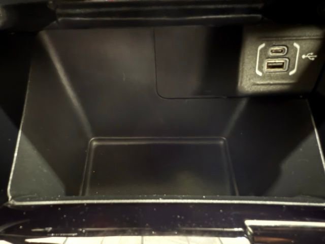 Used 2024 Jeep Compass Limited image 33