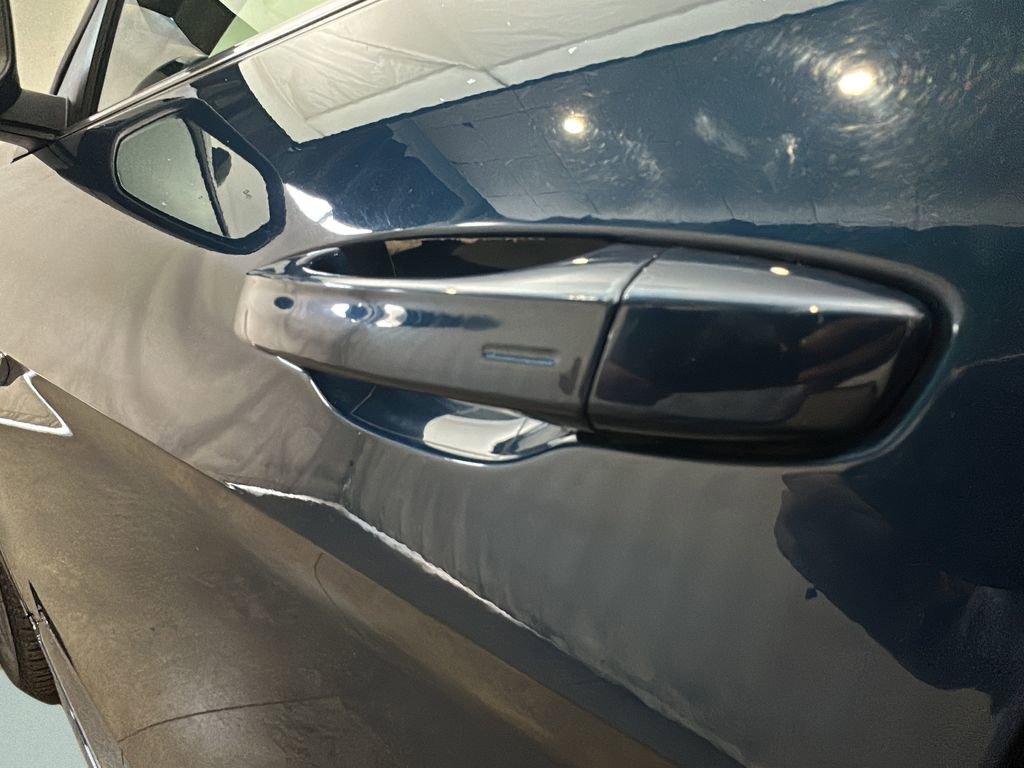 Used 2020 Volkswagen Atlas Cross Sport SE w/ Panoramic Sunroof Package image 5