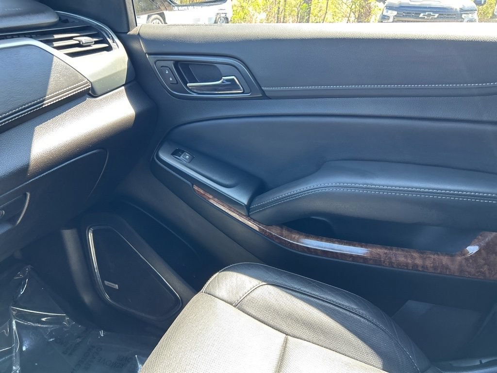 Used 2019 Chevrolet Suburban Premier w/ RST 6.2L Performance Edition AWD/4WD image 27