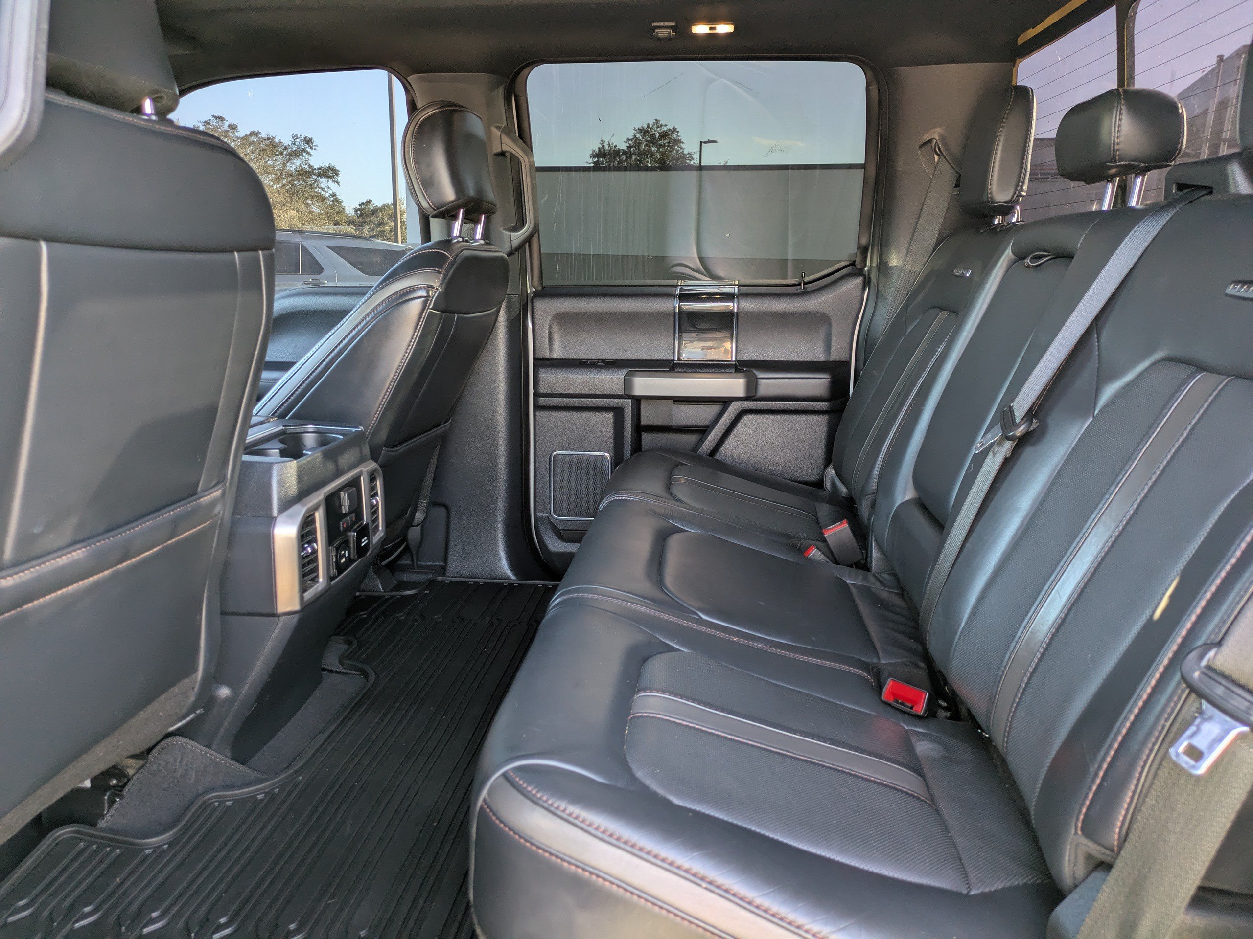 Used 2022 Ford F350 Platinum AWD/4WD image 14