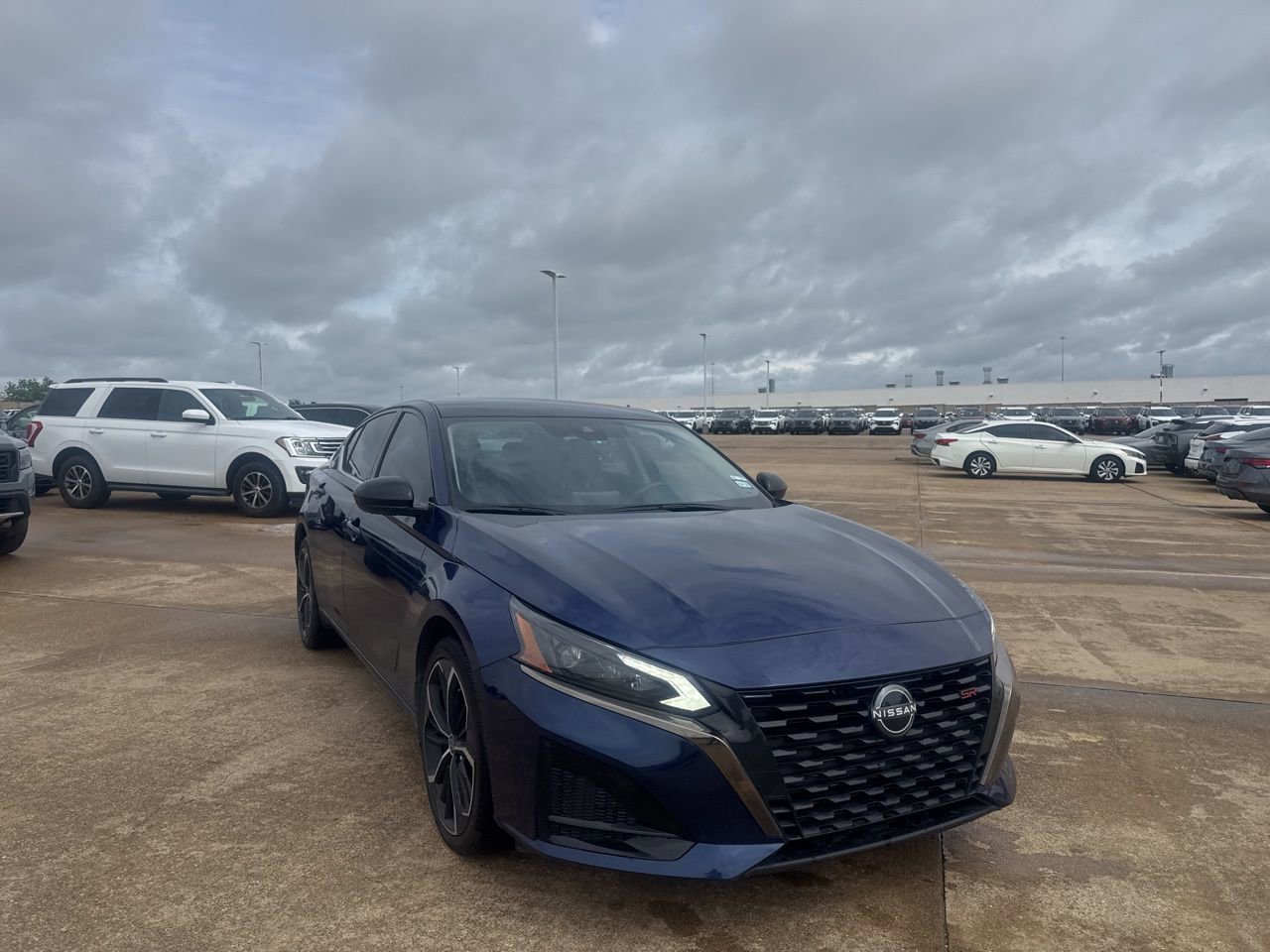 Certified 2024 Nissan Altima 2.5 SR AWD/4WD image 2