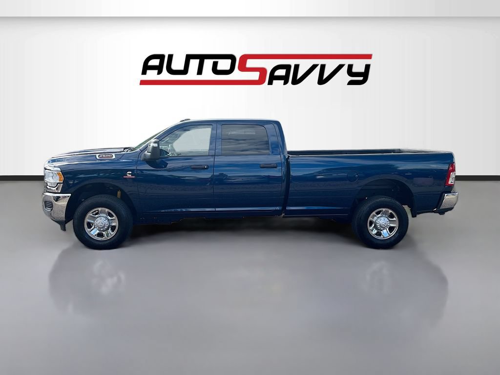 Used 2024 RAM 2500 Tradesman w/ Chrome Appearance Group AWD/4WD image 4