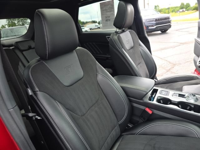Used 2024 Ford Edge ST w/ Equipment Group 401A AWD/4WD image 39