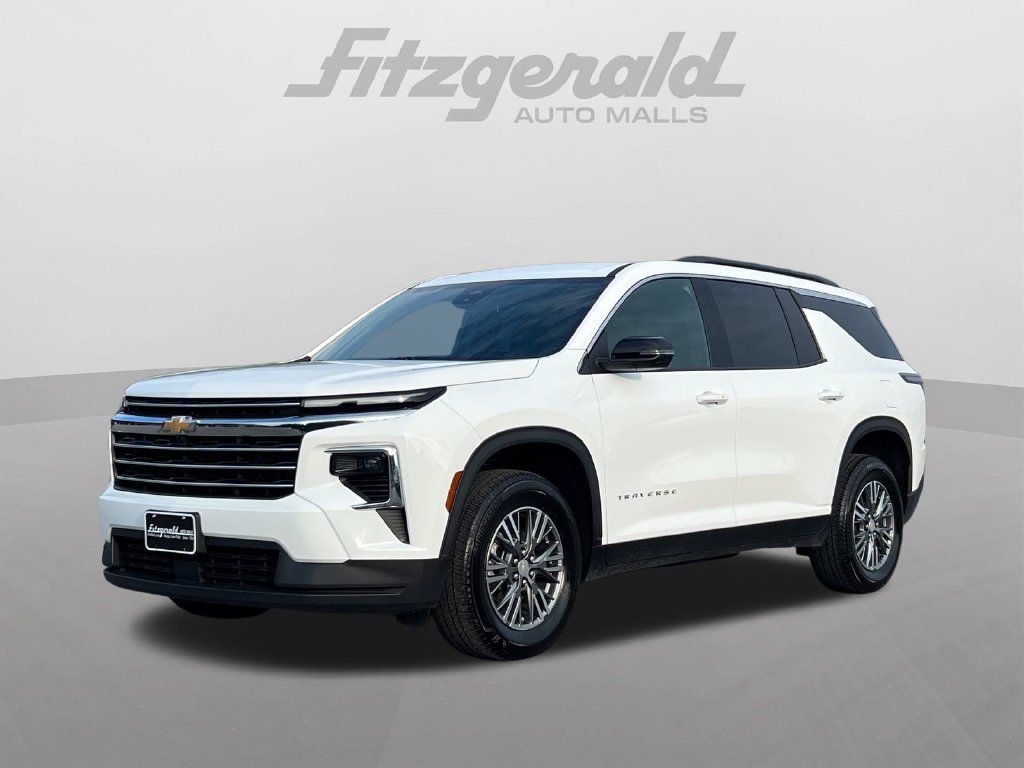 Used 2026 Chevrolet Traverse LT AWD/4WD image 2