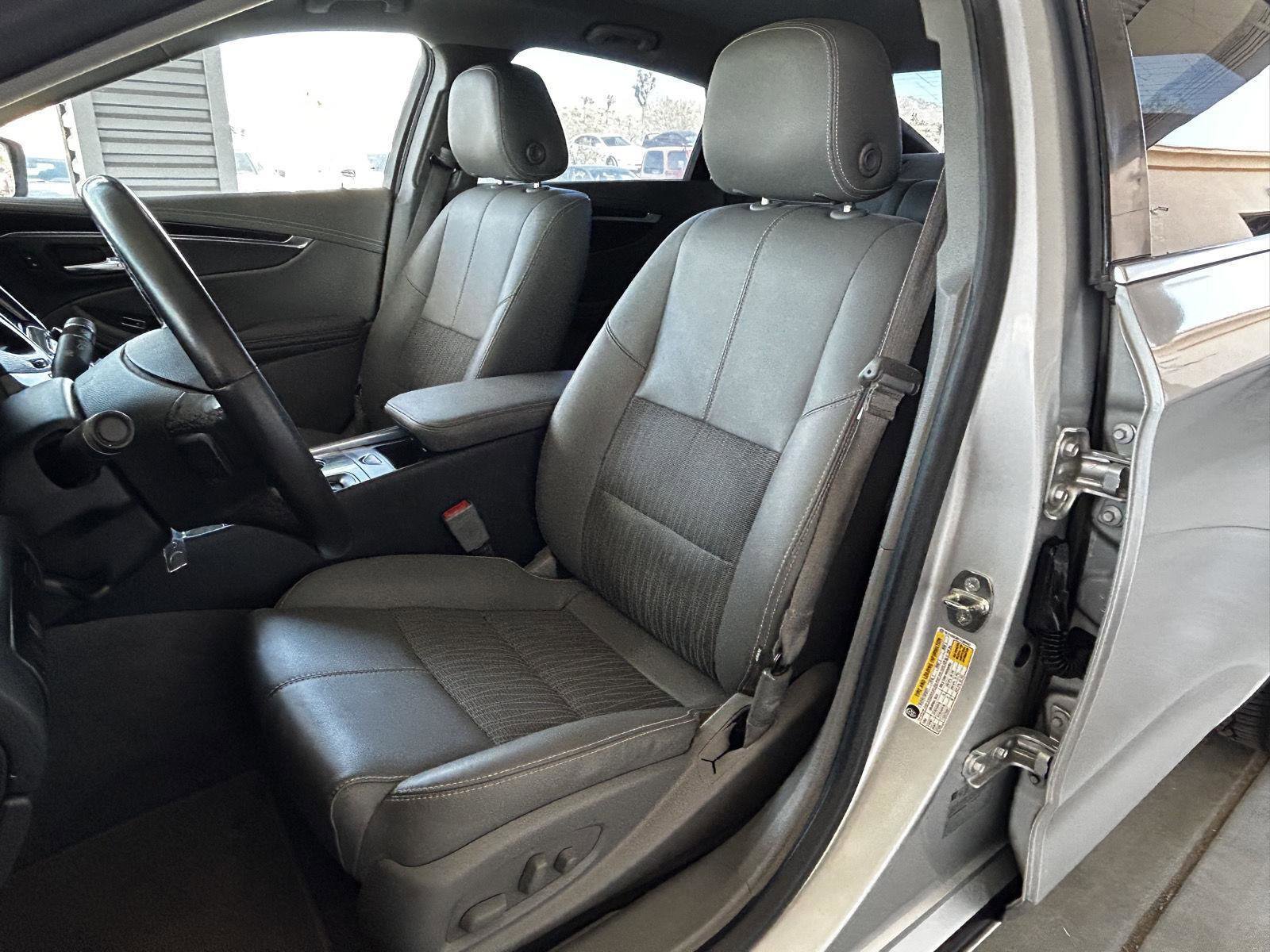 Used 2015 Chevrolet Impala LT FWD image 14
