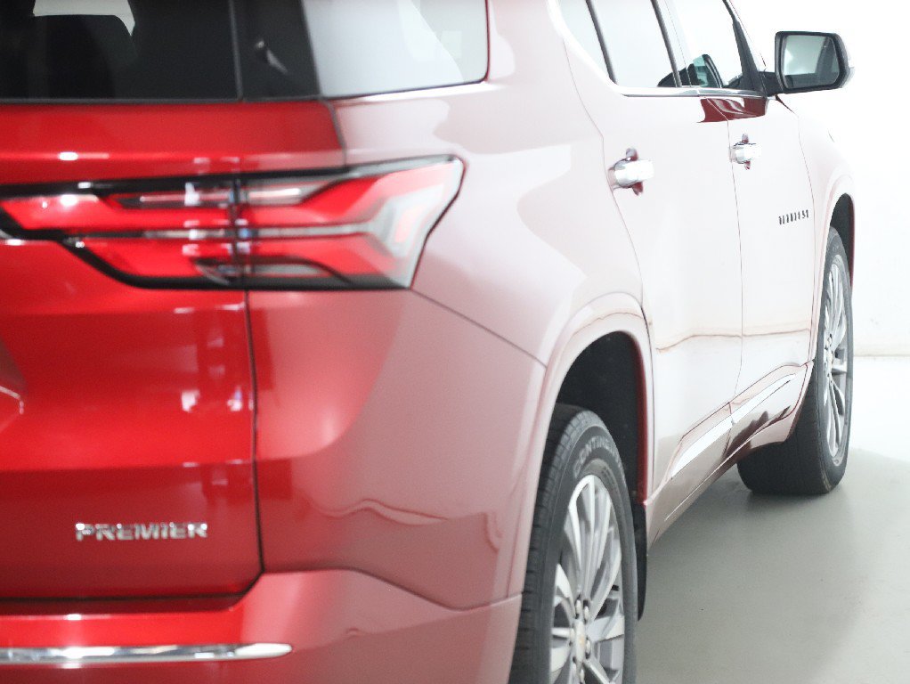 Used 2023 Chevrolet Traverse Premier w/ LPO, Floor Liner Package AWD/4WD image 45