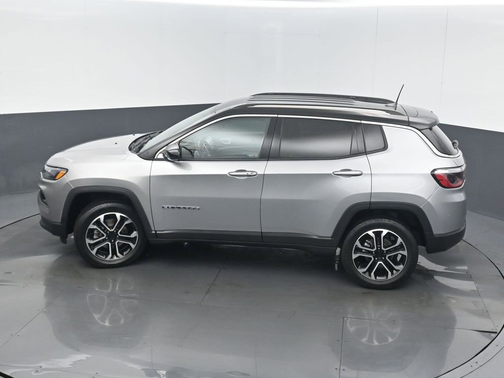 Used 2022 Jeep Compass Limited image 38