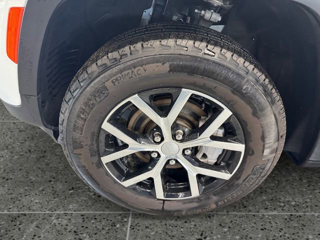 Used 2024 Jeep Grand Cherokee Limited AWD/4WD image 24