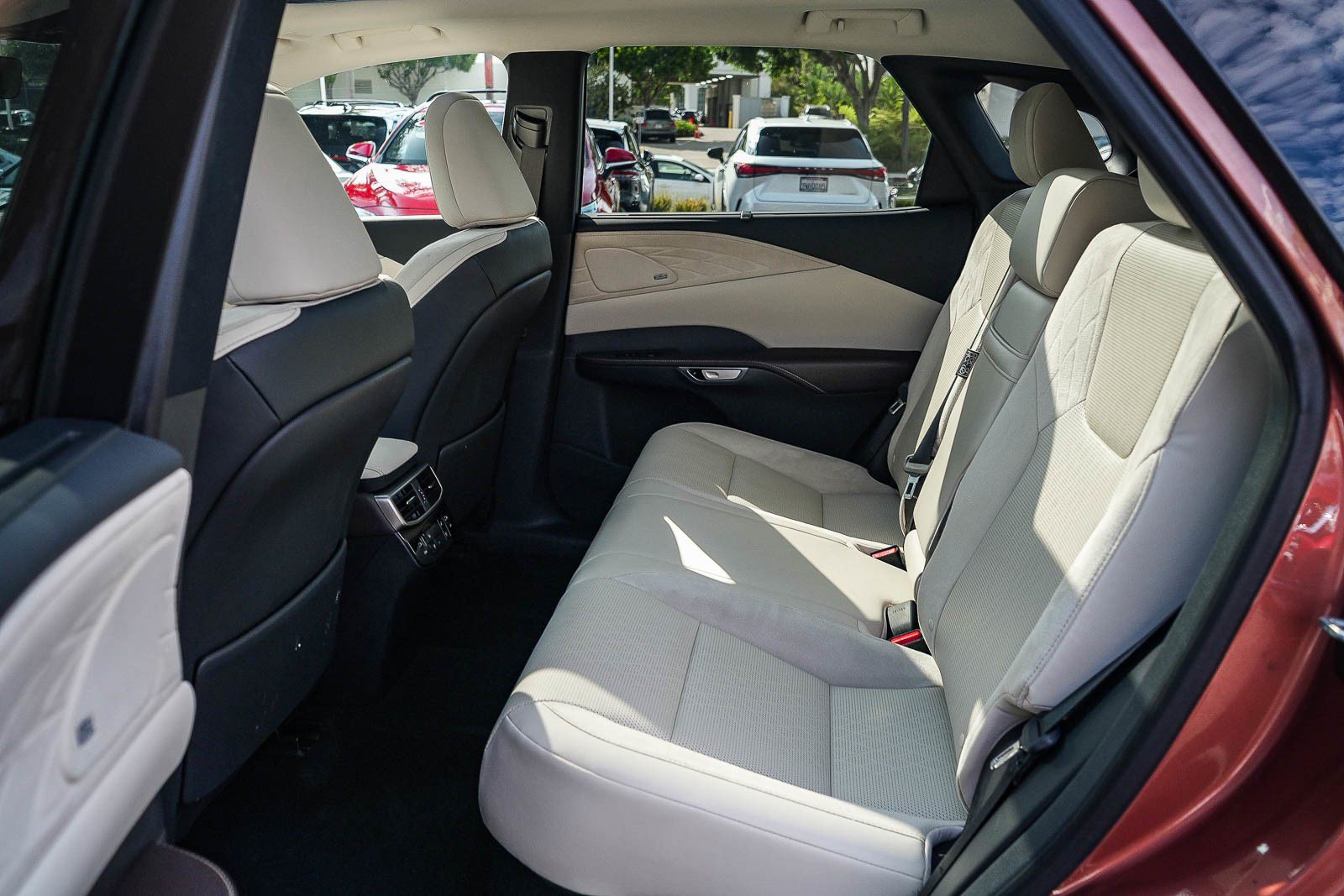 Certified 2024 Lexus RX 350 FWD w/ Convenience Package image 15