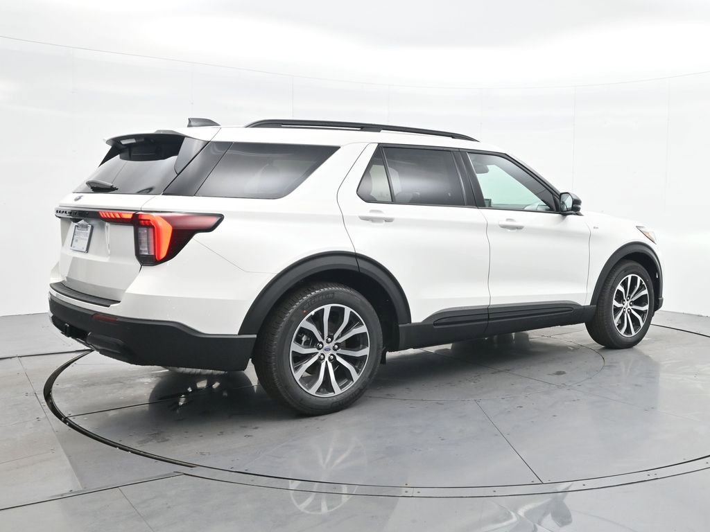 New 2026 Ford Explorer ST-Line w/ Premium Package image 7