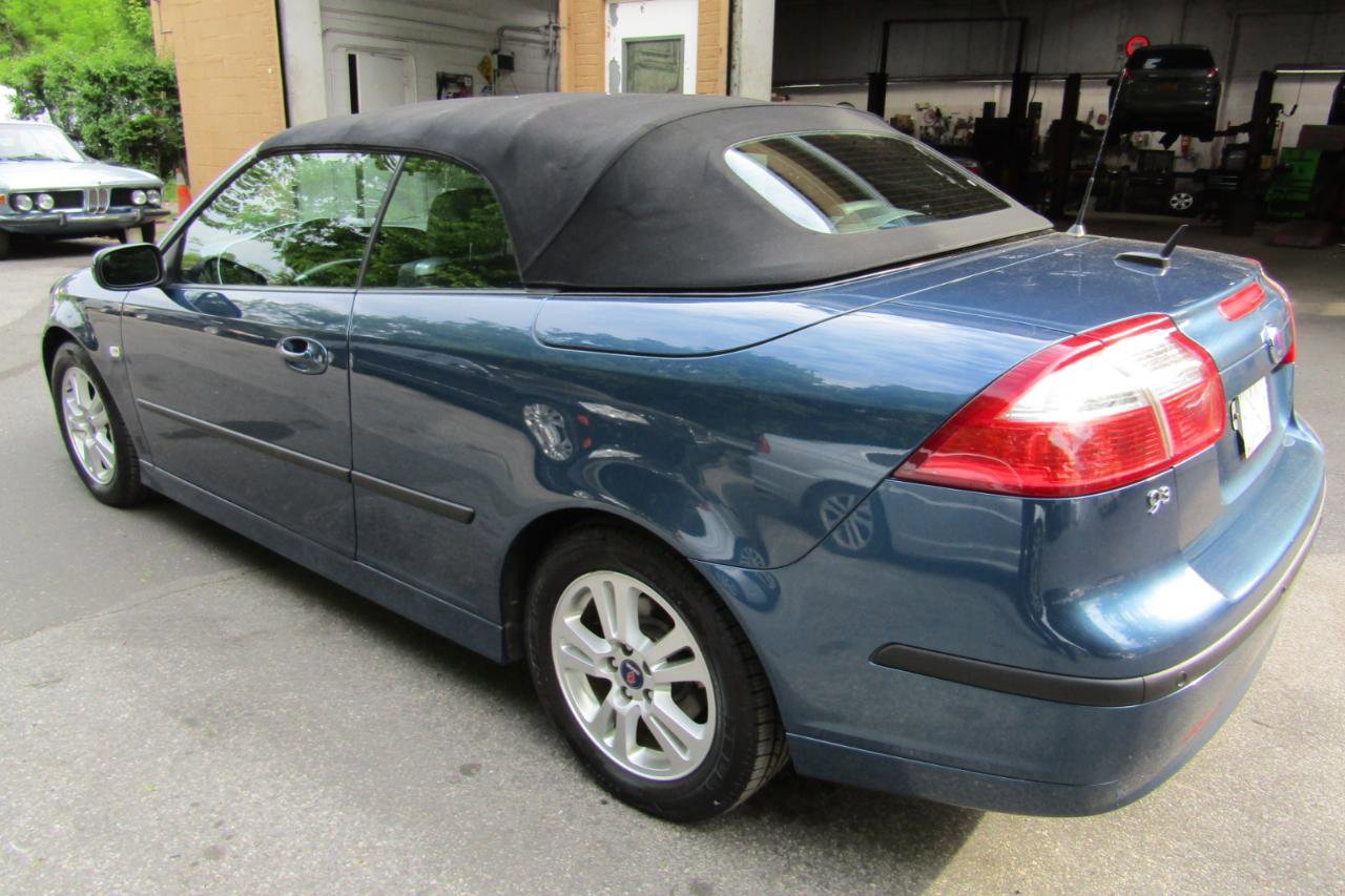 Used 2007 Saab 9-3 2.0T w/ Premium 16 Pkg FWD image 3