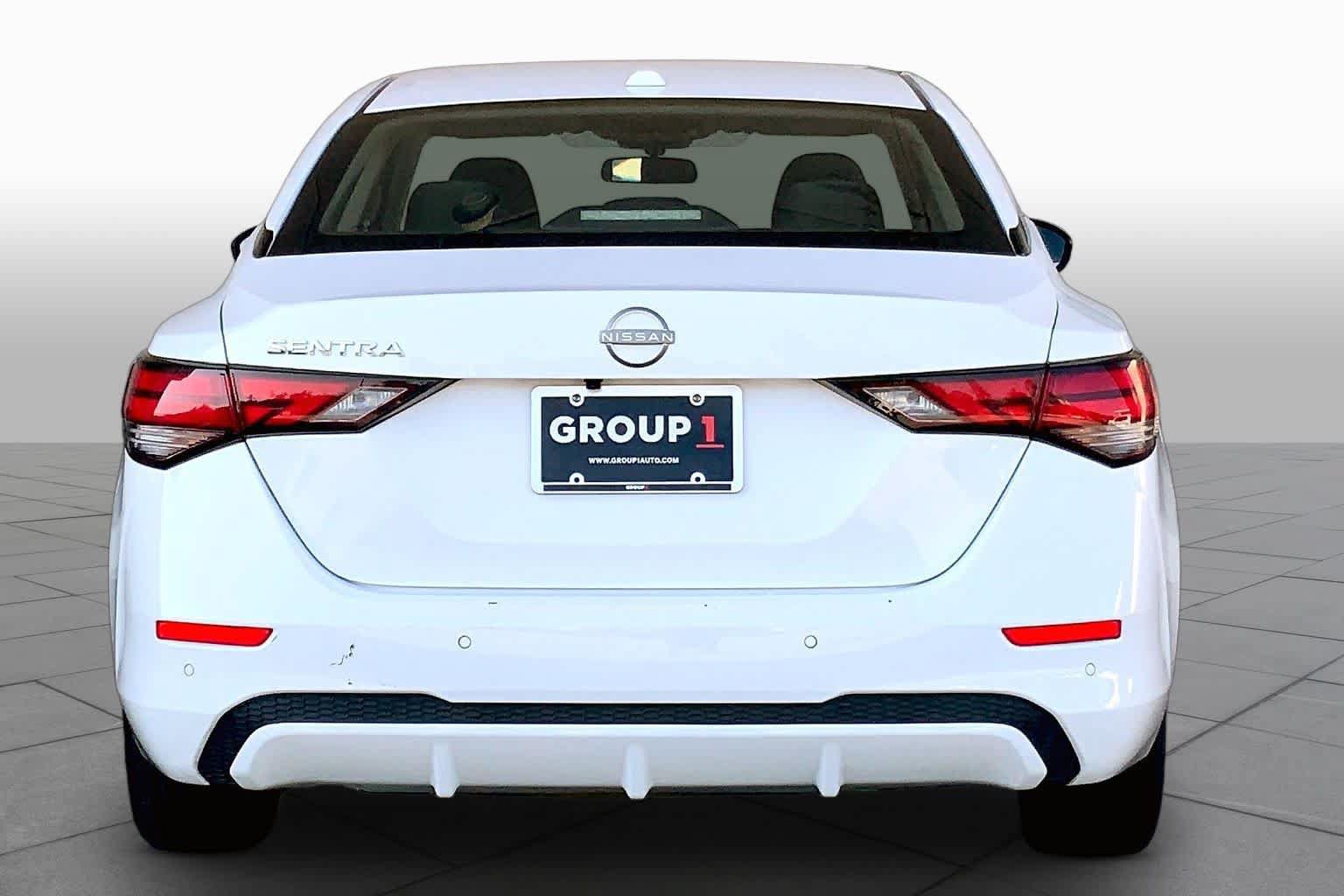 Used 2025 Nissan Sentra SV FWD image 5
