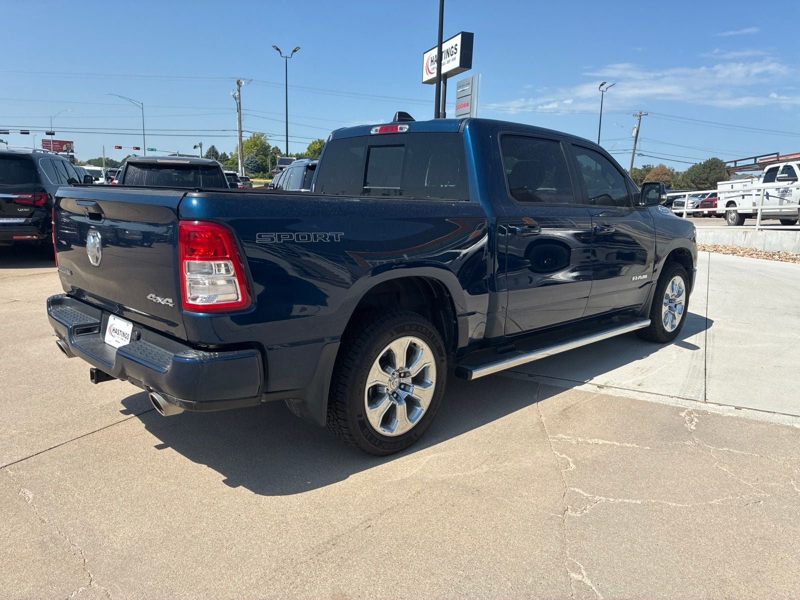 Used 2022 RAM 1500 Big Horn AWD/4WD image 7
