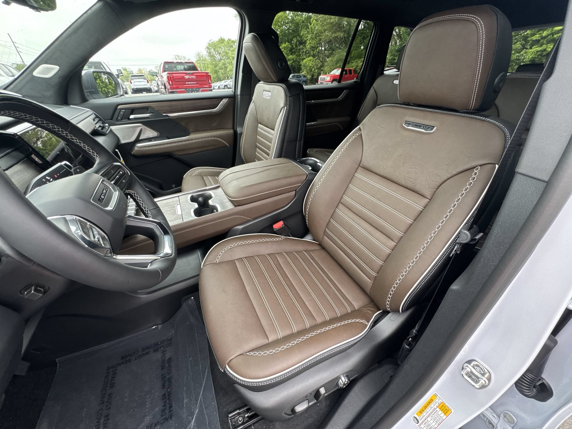 New 2026 GMC Acadia Denali Ultimate AWD/4WD image 13