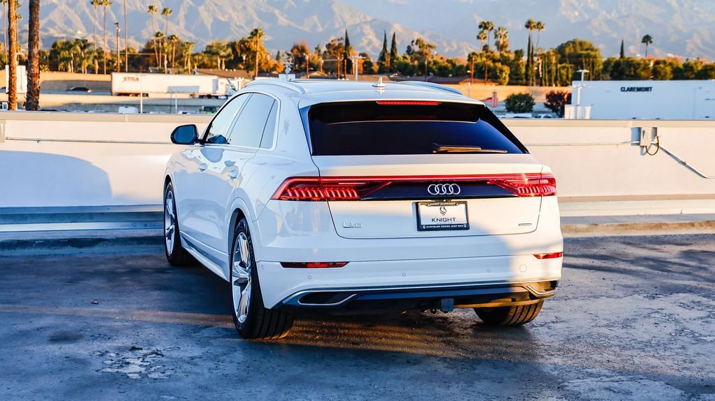 Used 2023 Audi Q8 Prestige w/ Prestige Package image 7